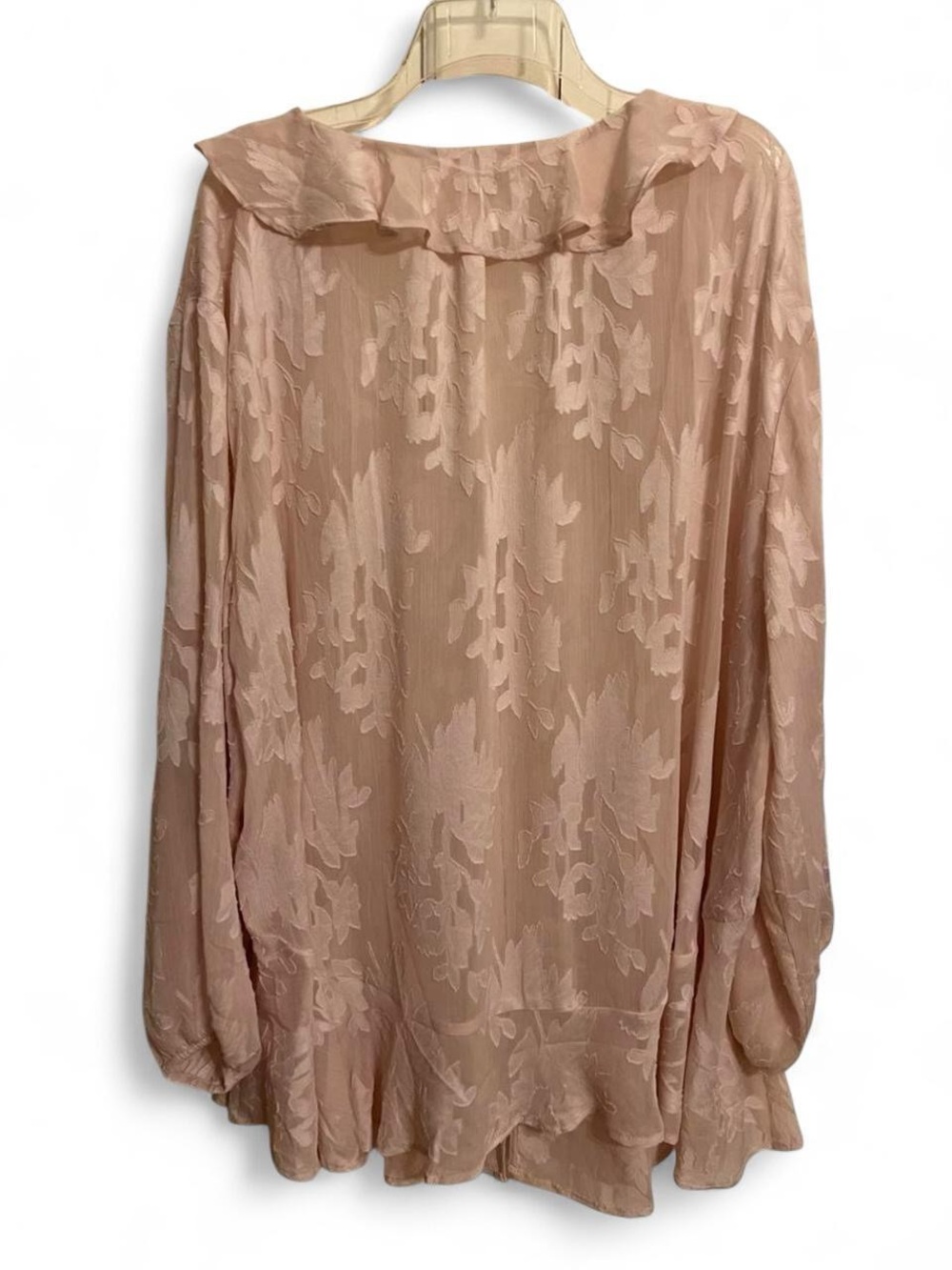 Torrid Festi Blush Floral Ruffle V-Neck Blouse - Picture 7 of 8
